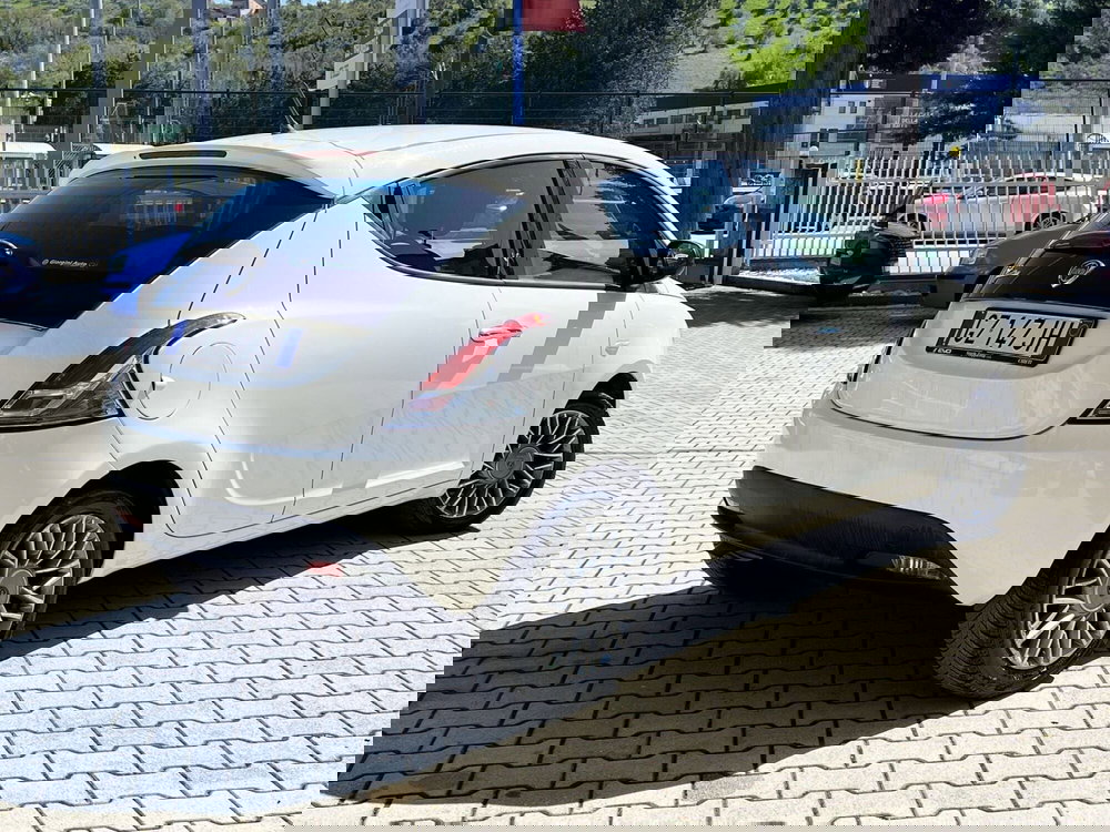 Lancia Ypsilon usata a Chieti (3)