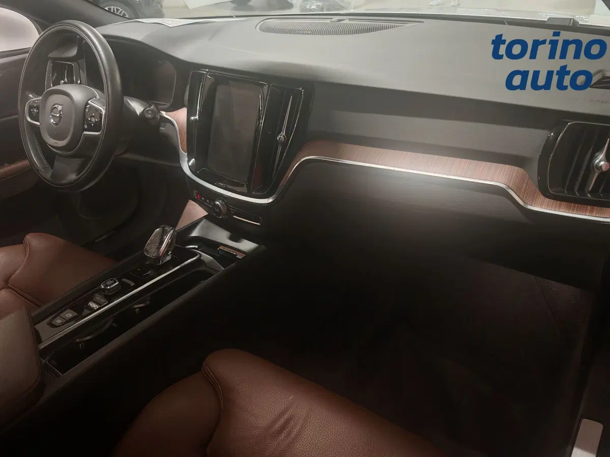Volvo V60 usata a Torino (6)