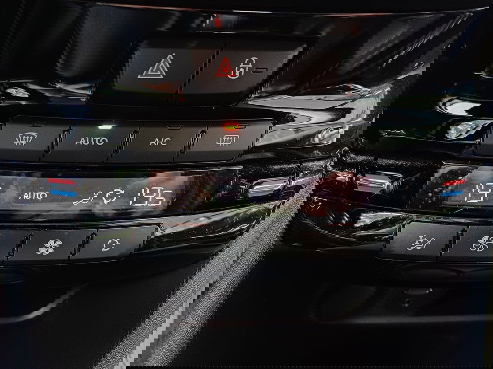 Peugeot 2008 usata a Modena (18)