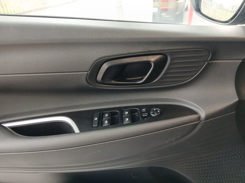 Hyundai Bayon nuova a Latina (19)