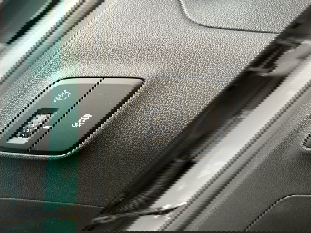 Hyundai i10 usata a Roma (14)