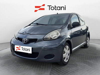 Toyota Aygo 1.0 12V VVT-i 5 porte Now Connect del 2012 usata a L'Aquila