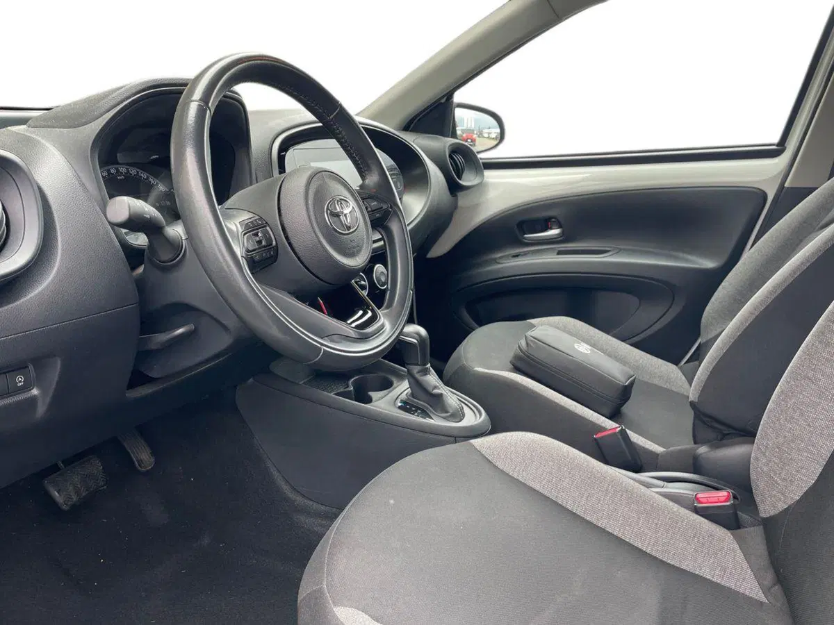 Toyota Aygo X usata a Reggio Calabria (7)