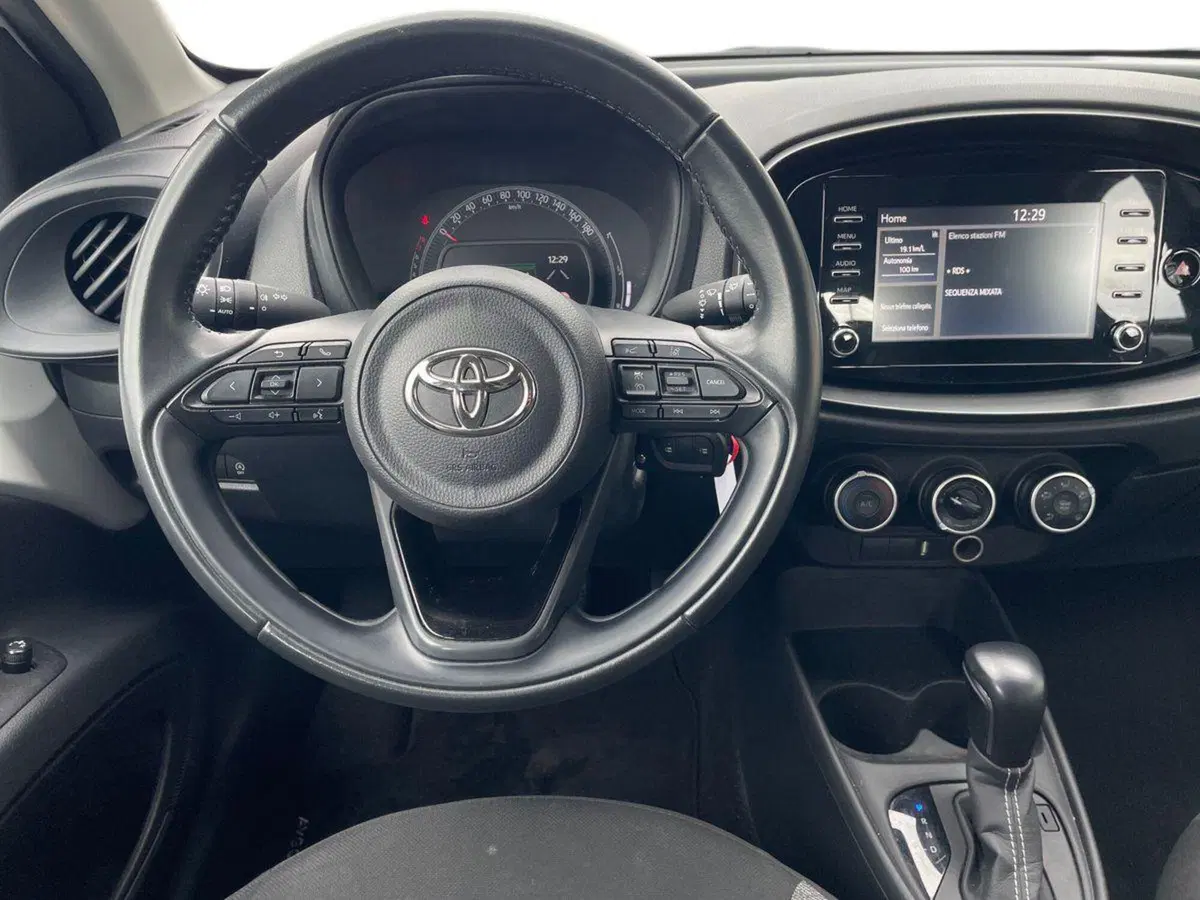 Toyota Aygo X usata a Reggio Calabria (8)