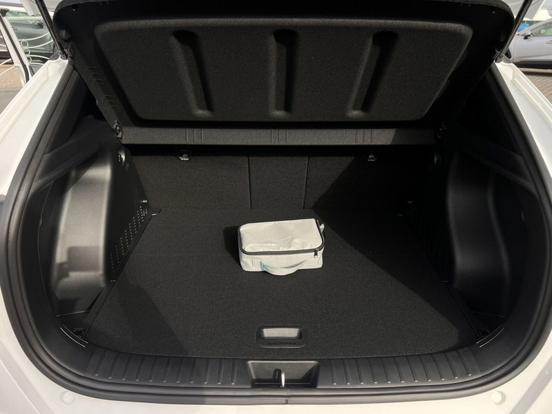 Hyundai Kona nuova a Reggio Calabria (15)