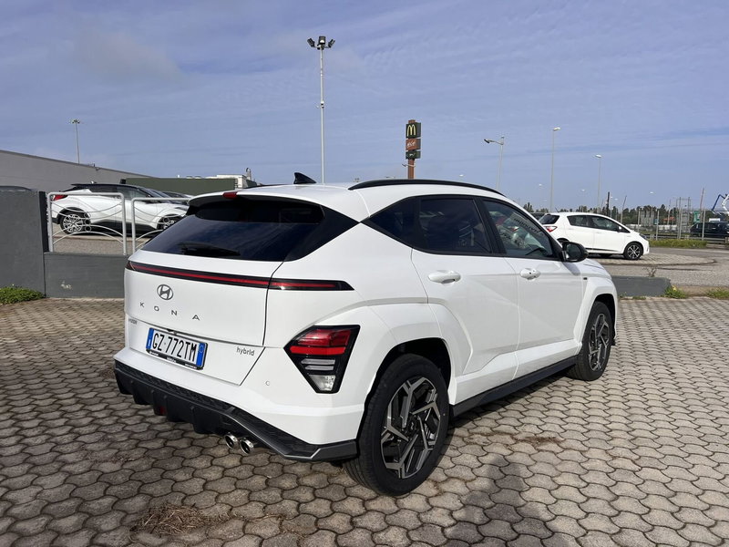 Hyundai Kona nuova a Reggio Calabria (3)