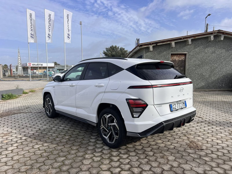 Hyundai Kona nuova a Reggio Calabria (5)