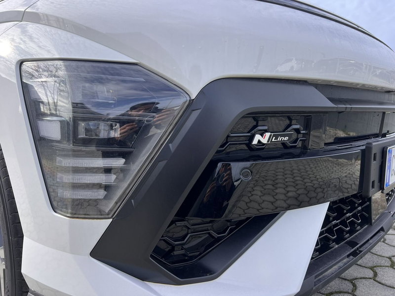 Hyundai Kona nuova a Reggio Calabria (7)