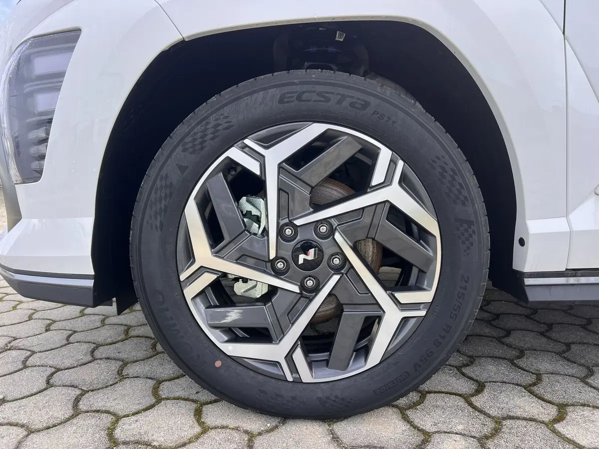 Hyundai Kona nuova a Reggio Calabria (8)