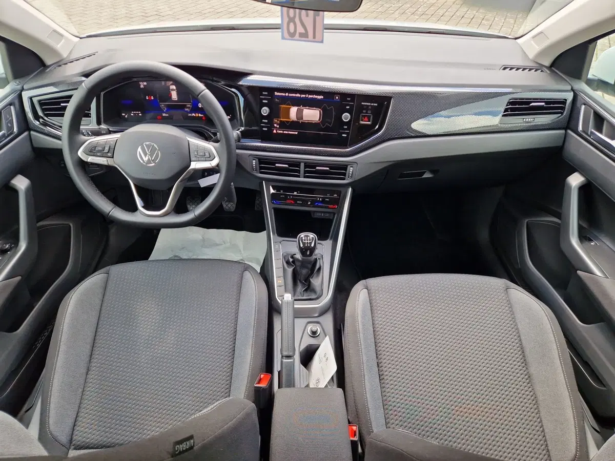 Volkswagen Polo nuova a Siena (13)