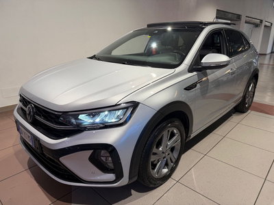 Volkswagen Taigo 1.0 TSI 110 CV DSG R-Line del 2023 usata a Genova