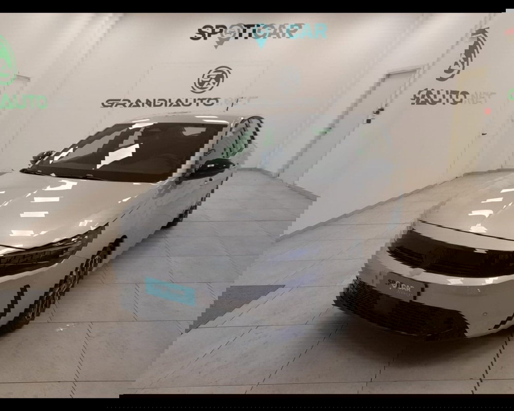 Opel Corsa nuova a Savona