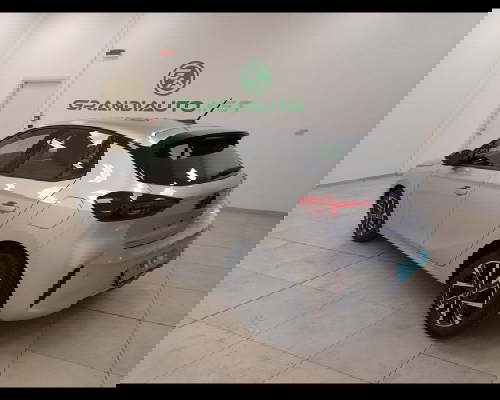 Opel Corsa nuova a Savona (4)