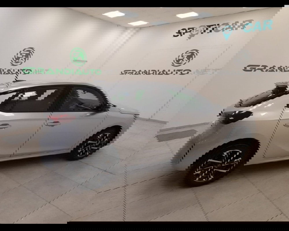 Opel Corsa nuova a Savona (7)