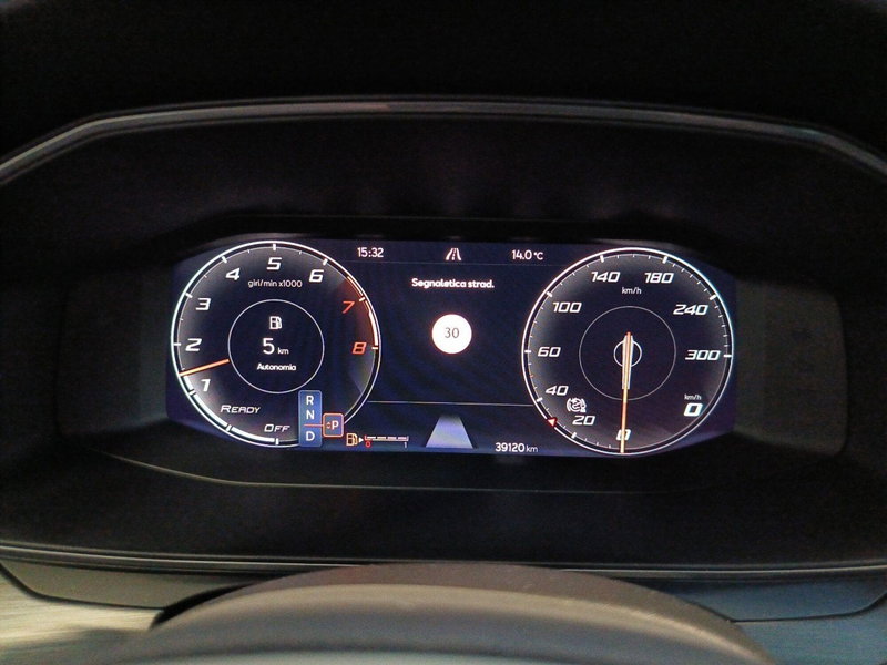 Cupra Formentor usata a Varese (12)