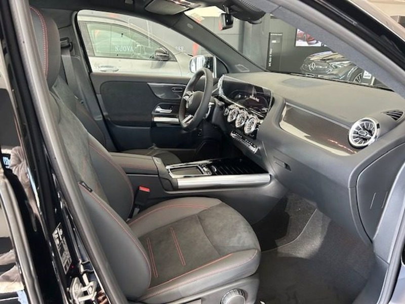 Mercedes-Benz GLA SUV nuova a Potenza (7)