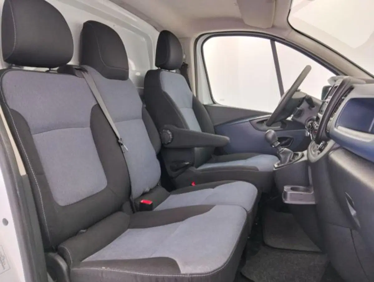 Opel Vivaro Furgone usata a Como (3)