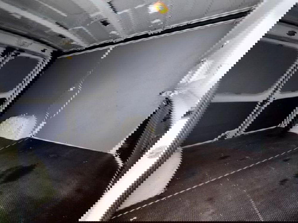 Opel Vivaro Furgone usata a Como (4)