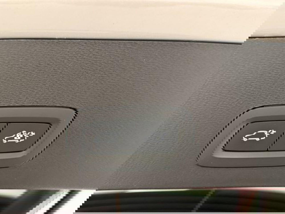 Volvo XC40 usata a Como (16)