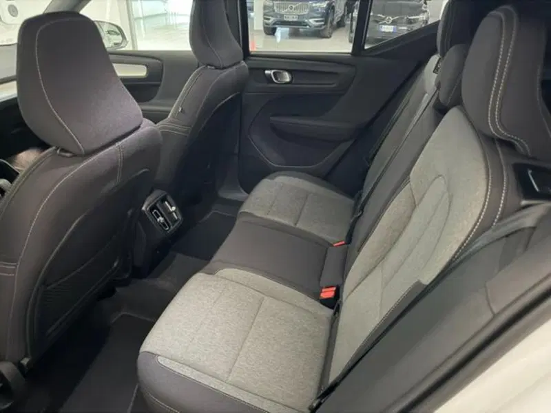 Volvo XC40 usata a Como (7)