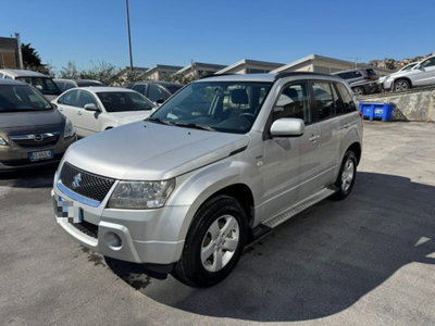 Suzuki Grand Vitara 1.9 DDiS 5 porte Crossover del 2006 usata a Recanati