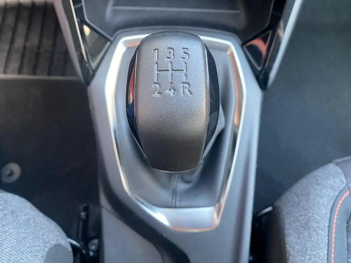 Peugeot 208 usata a Torino (12)