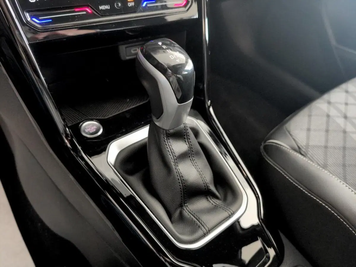 Volkswagen T-Roc usata a Piacenza (14)