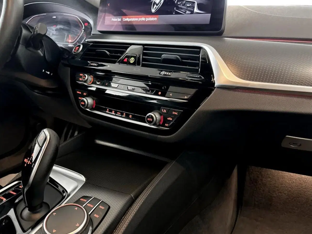 BMW Serie 5 Touring usata a Piacenza (14)