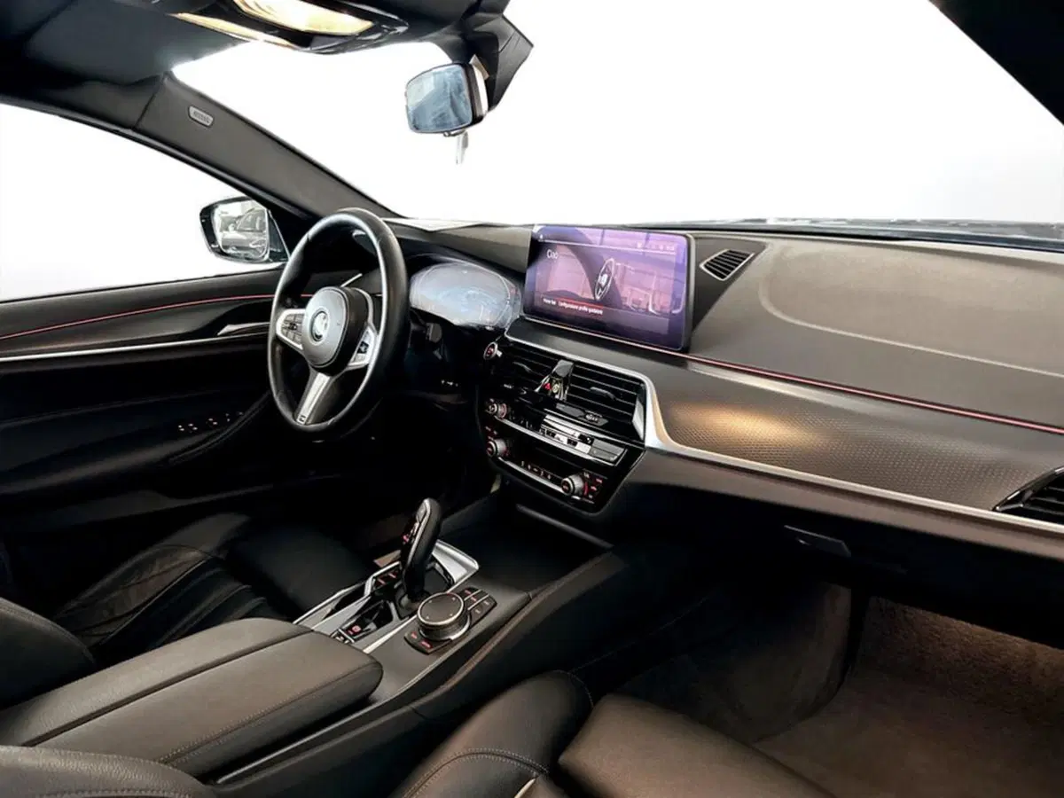 BMW Serie 5 Touring usata a Piacenza (9)