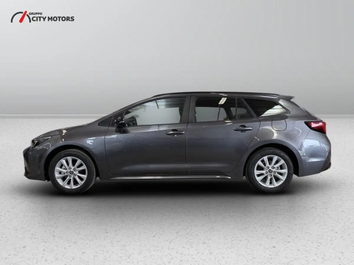 Toyota Corolla Touring Sports nuova a Monza e Brianza (3)