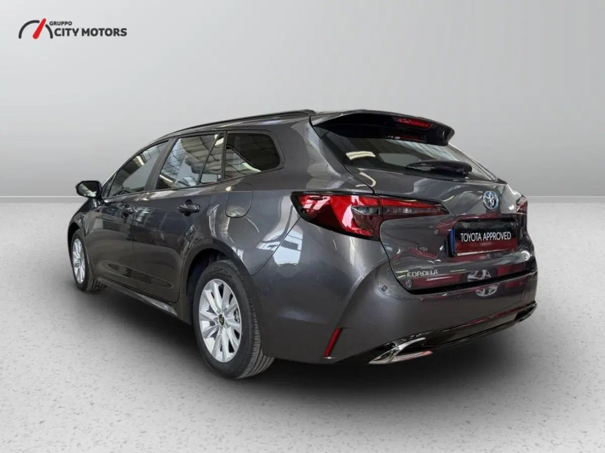 Toyota Corolla Touring Sports nuova a Monza e Brianza (4)