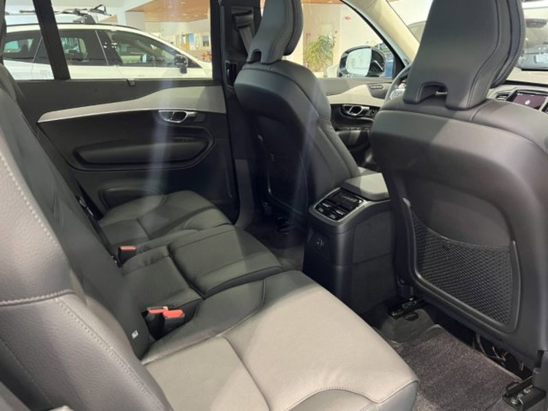 Volvo XC90 nuova a Modena (10)