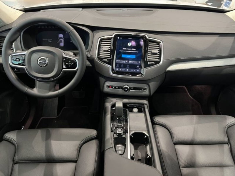 Volvo XC90 nuova a Modena (12)