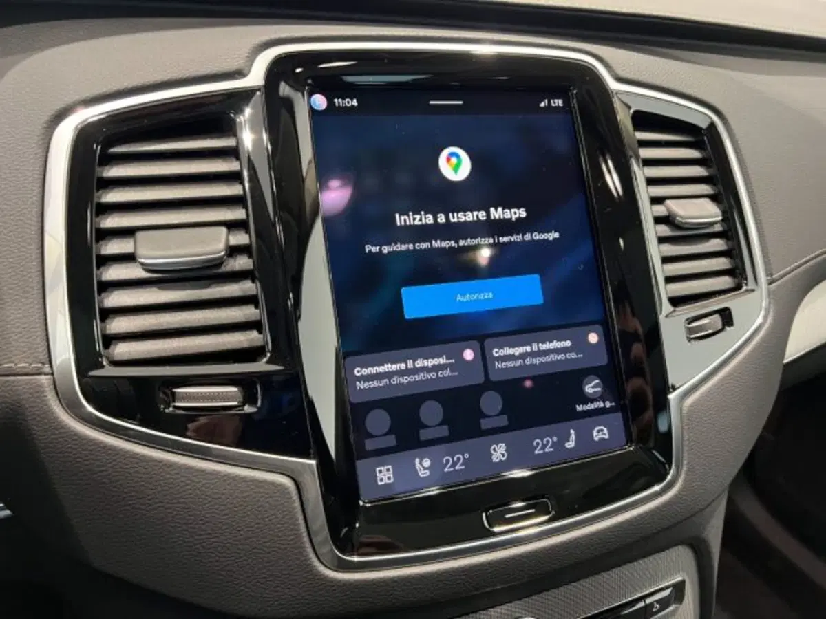 Volvo XC90 nuova a Modena (16)