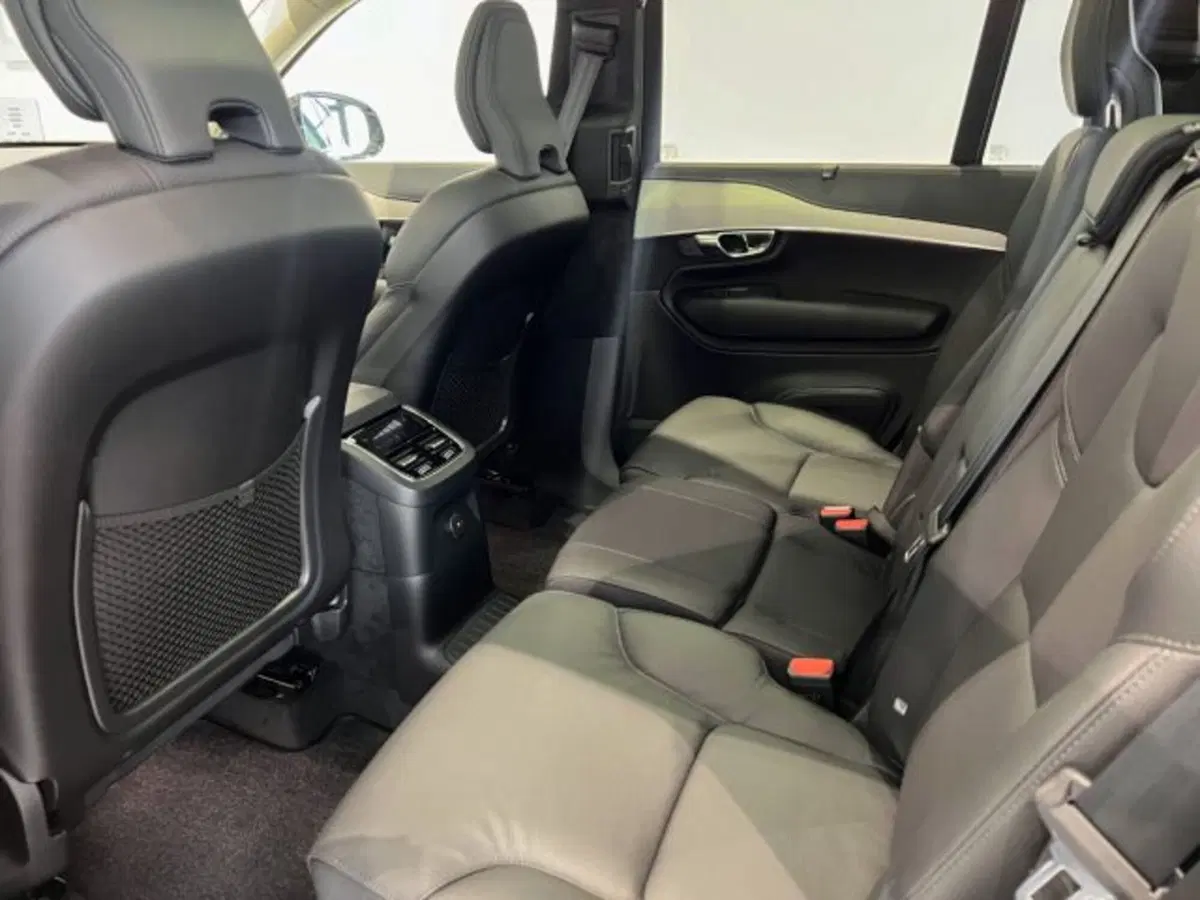 Volvo XC90 nuova a Modena (9)
