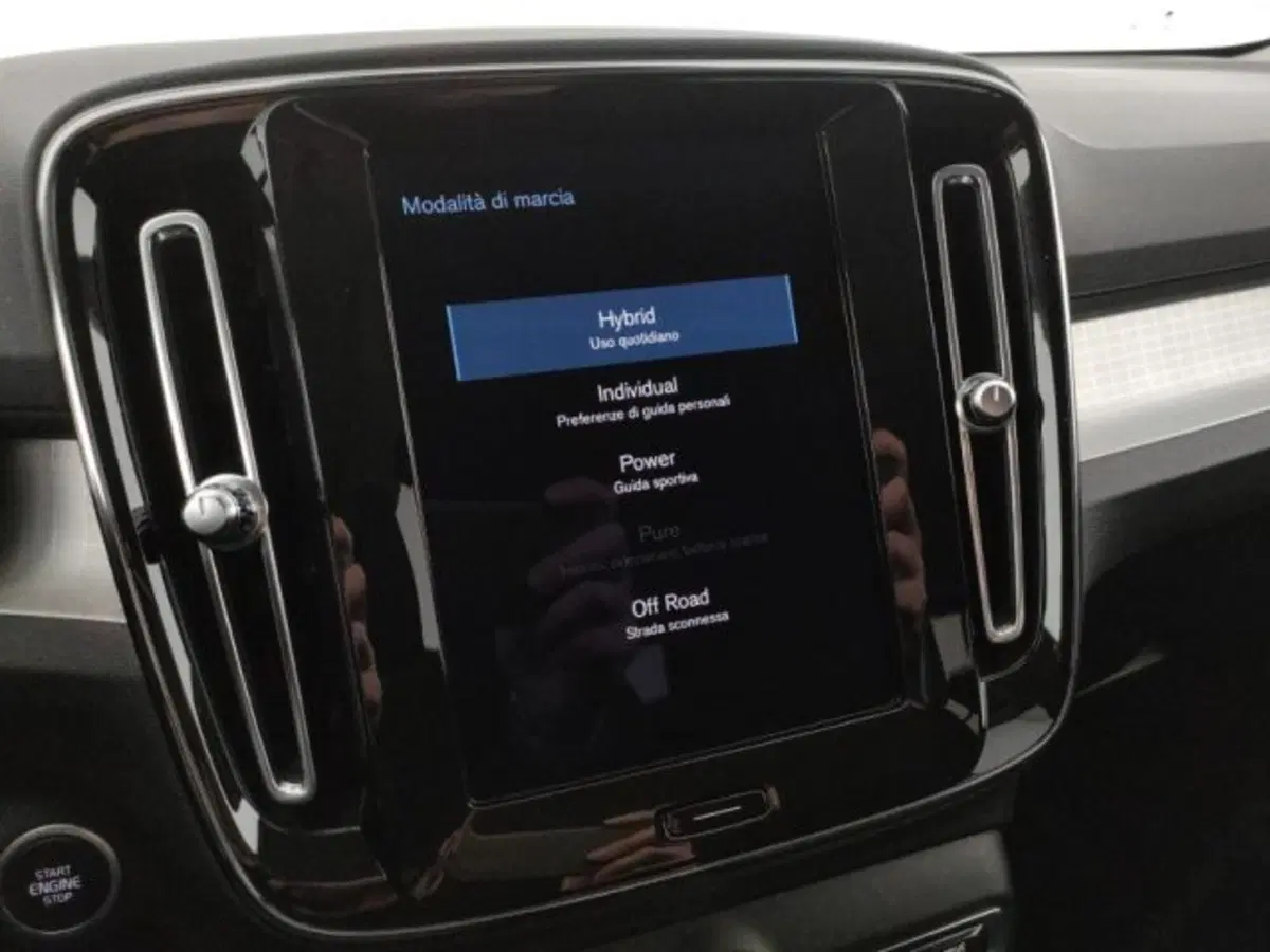 Volvo XC40 usata a Modena (18)