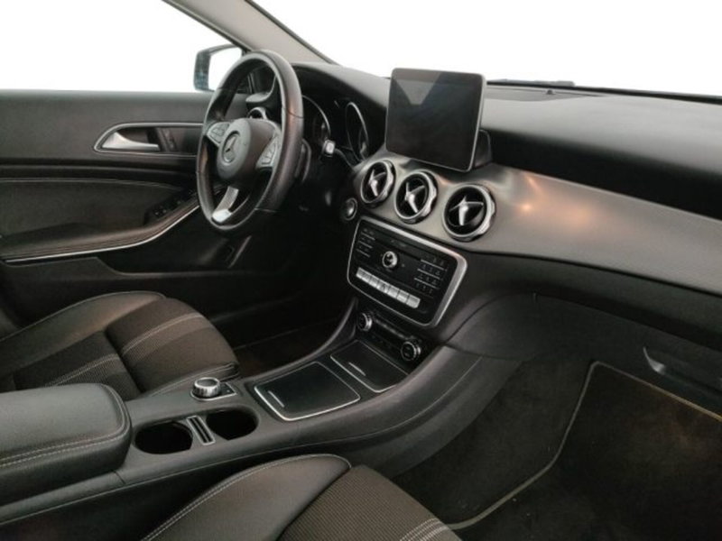 Mercedes-Benz GLA SUV usata a Modena (10)