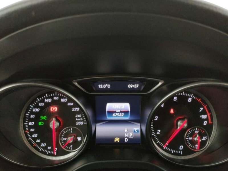 Mercedes-Benz GLA SUV usata a Modena (12)