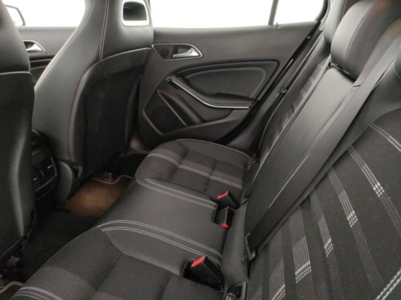 Mercedes-Benz GLA SUV usata a Modena (8)