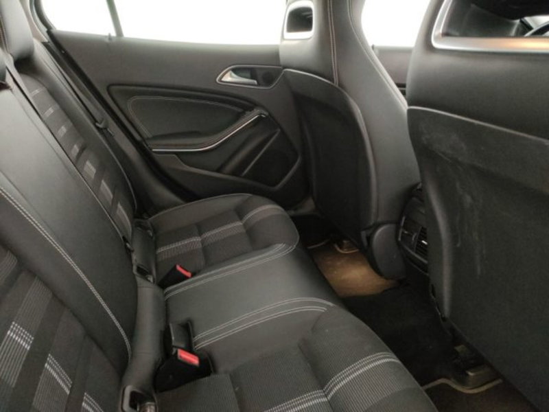 Mercedes-Benz GLA SUV usata a Modena (9)