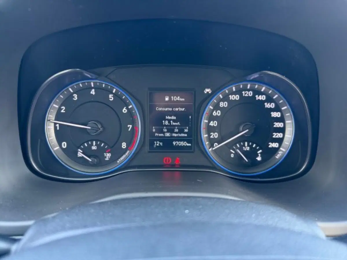 Hyundai Kona usata a Udine (11)