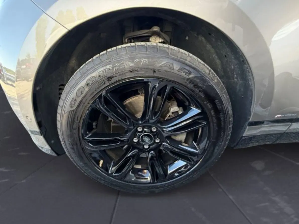 Land Rover Range Rover Velar usata a Udine (13)