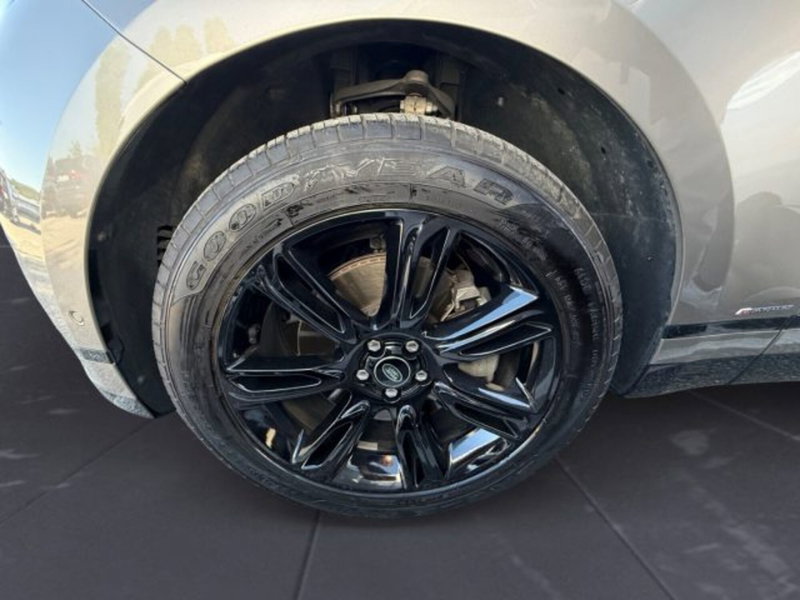 Land Rover Range Rover Velar usata a Udine (12)