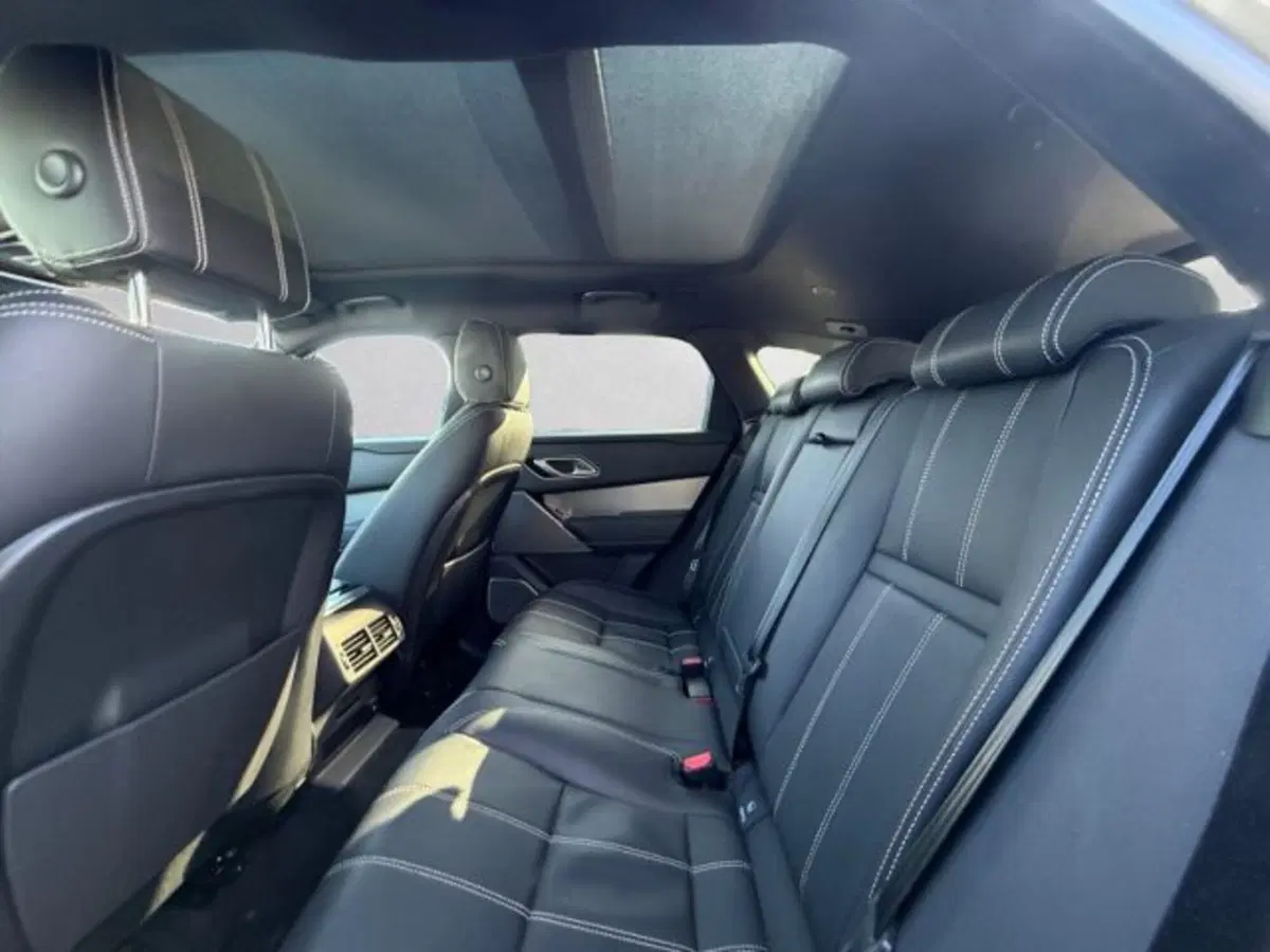 Land Rover Range Rover Velar usata a Udine (8)