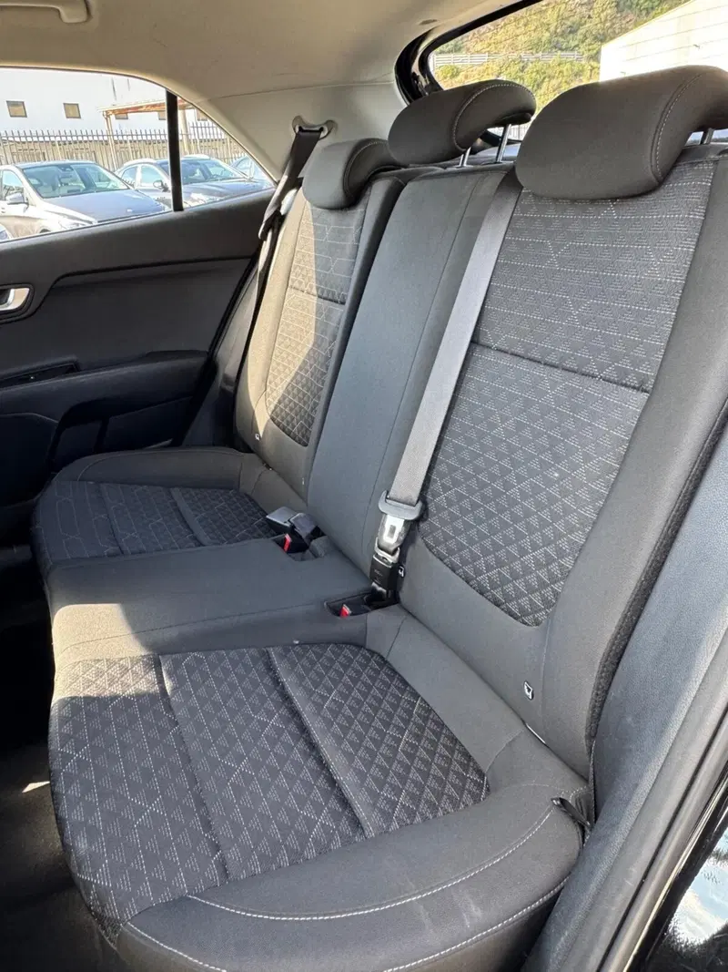Kia Rio usata a Cosenza (10)