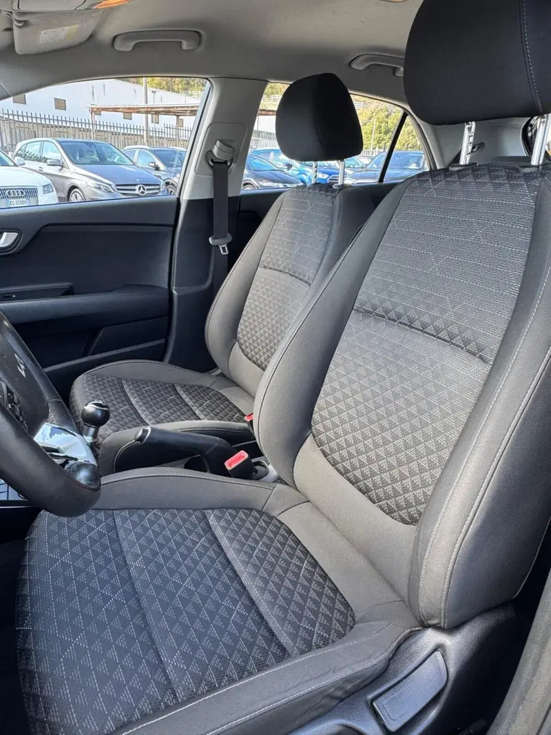Kia Rio usata a Cosenza (9)