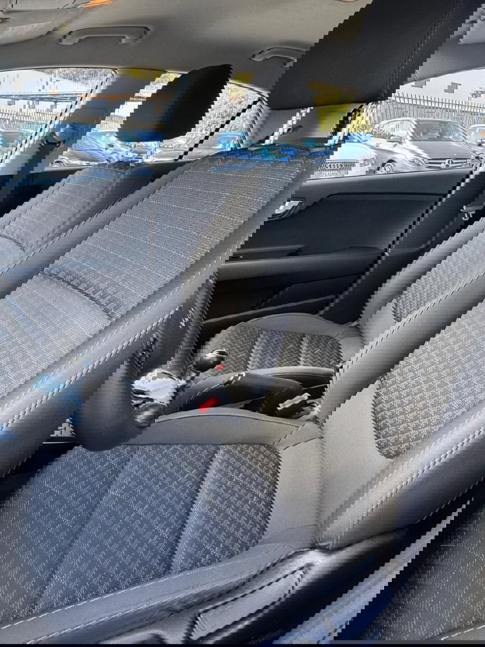 Kia Rio usata a Cosenza (9)