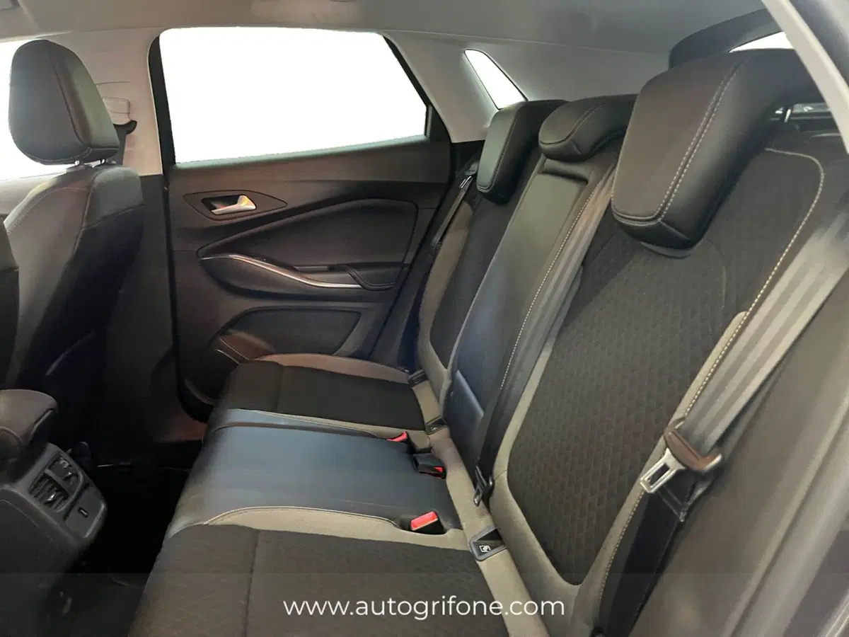 Opel Grandland X usata a Modena (13)
