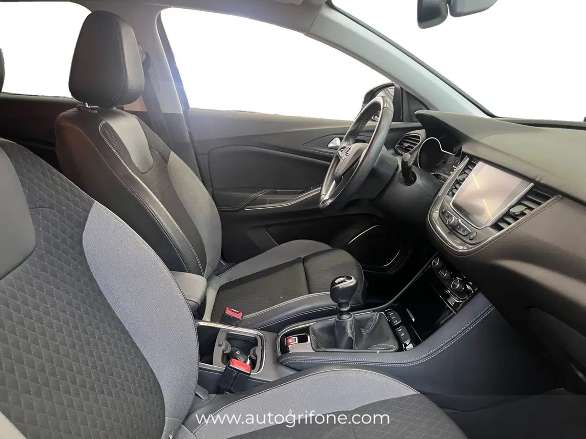 Opel Grandland X usata a Modena (15)