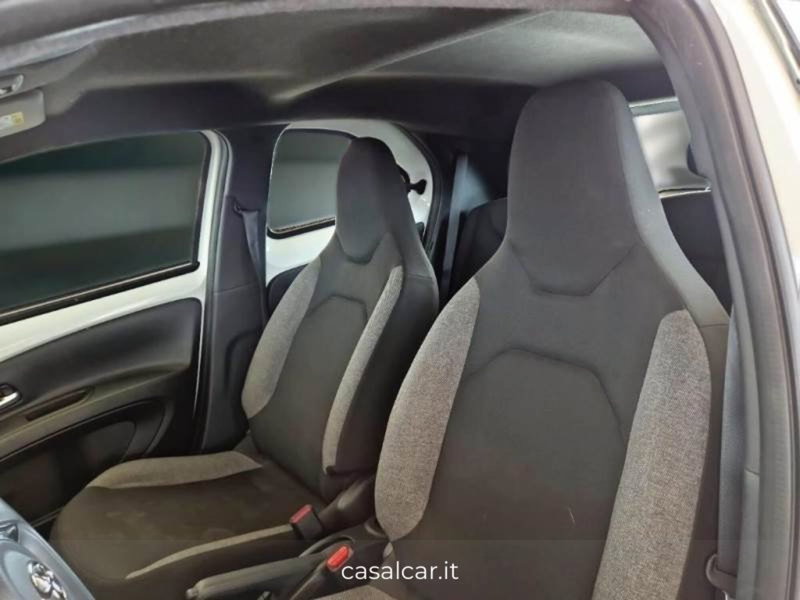 Toyota Aygo X usata a Salerno (11)